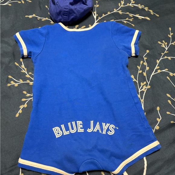 Infant blue jays jumpsuit/ romper unisex set - Picture 3 of 7